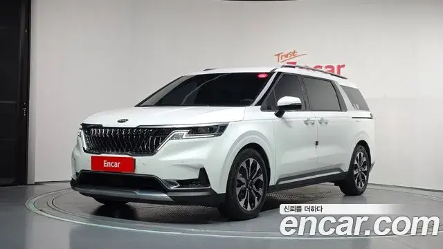 Kia Carnival 2021 — Фото 1/20