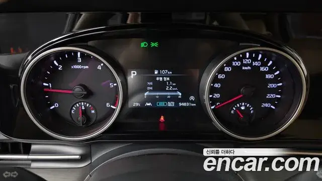 Kia Carnival 2021 — Фото 8/20