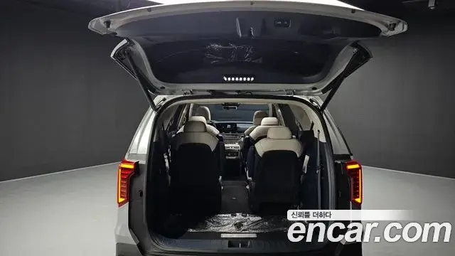 Kia Carnival 2024 — Şəkil 39/43