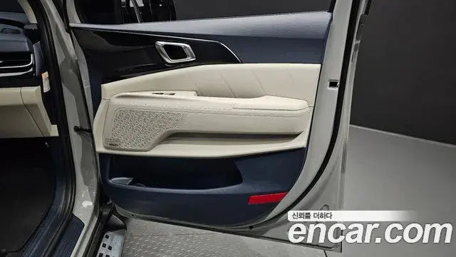 Kia Carnival 2024 — Şəkil 12/43