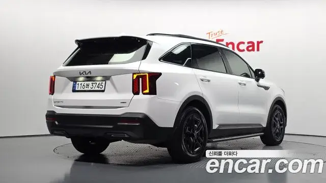 Kia Sorento 2024 — Фото 2/20