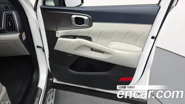 Kia Sorento 2024 — ფოტო 28/33