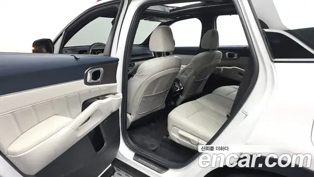 Kia Sorento 2024 — ფოტო 15/33
