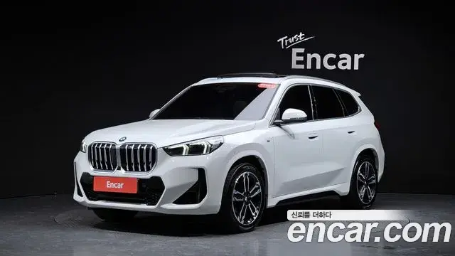 BMW X1 2023 — Фото 10/20
