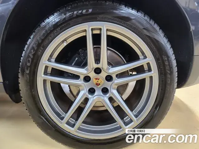 Porsche Macan 2019 — Şəkil 6/20
