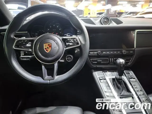 Porsche Macan 2019 — Şəkil 7/20