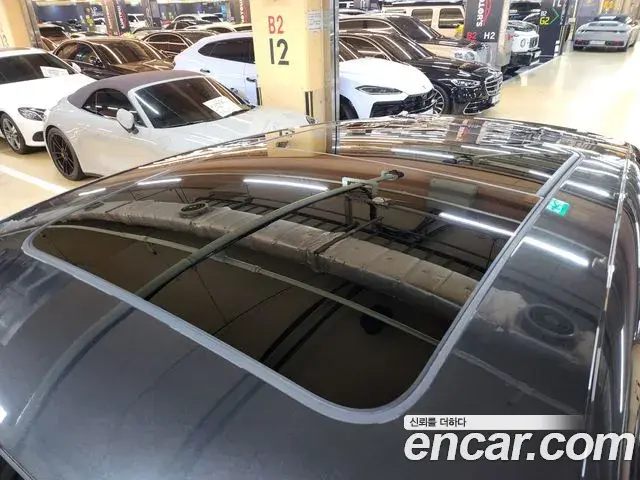 Porsche Macan 2019 — Şəkil 8/20