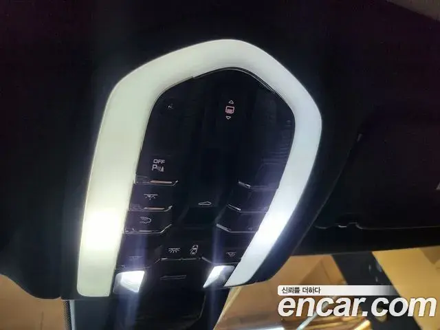 Porsche Macan 2019 — Şəkil 12/20