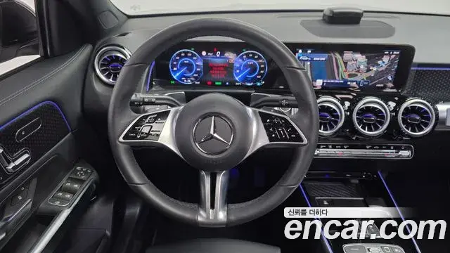 Mercedes-Benz EQB 2025 — Şəkil 9/30