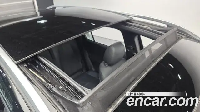Mercedes-Benz EQB 2025 — Şəkil 15/30