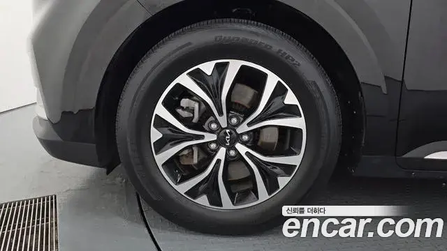Kia Carnival 2022 — Фото 5/20