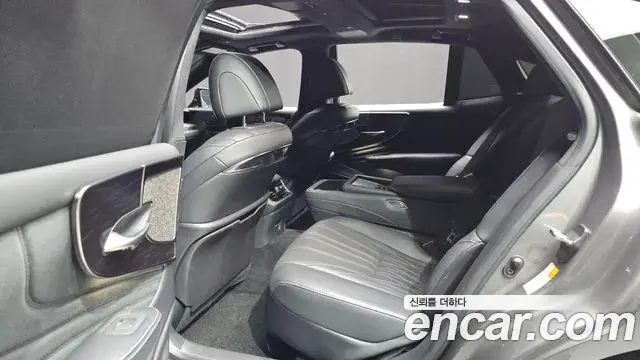 Lexus LS500 2021 — Photo 18/20