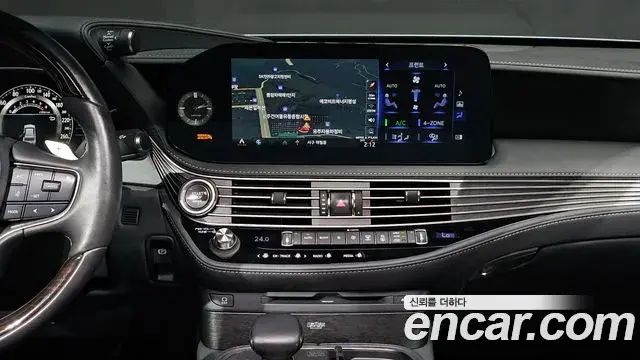Lexus LS500 2021 — Photo 14/20