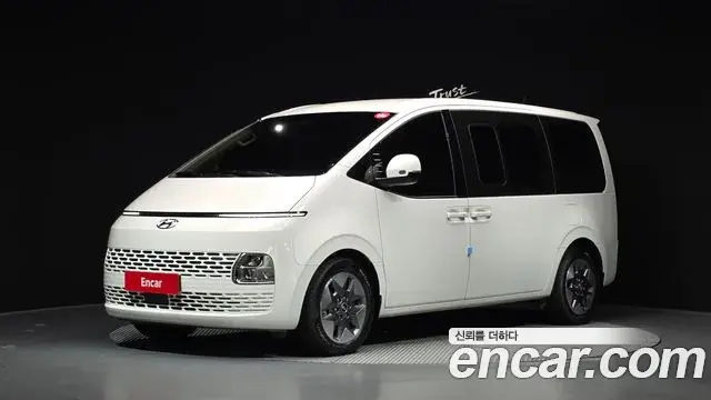 Hyundai Staria 2022 — Фото 1/20
