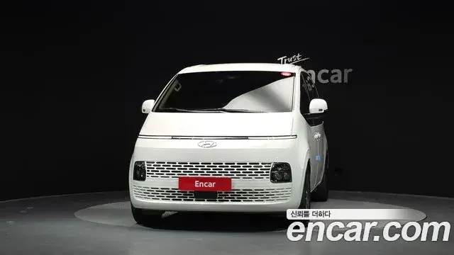 Hyundai Staria 2022 — Фото 3/20