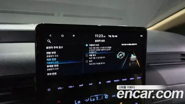 Hyundai Staria 2022 — Фото 17/20