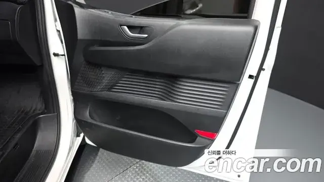 Hyundai Staria 2022 — Şəkil 21/31