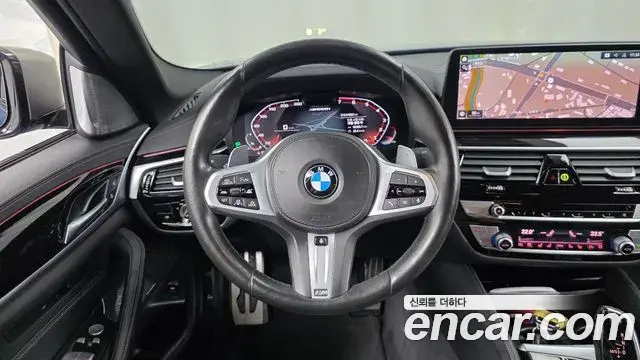 BMW 5 Series 2020 — Фото 13/20