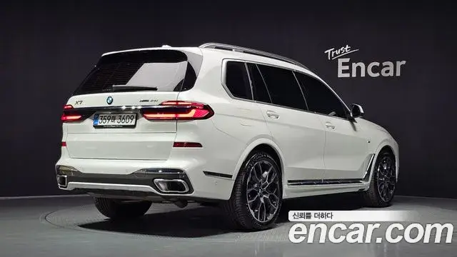 BMW X7 2025 — Photo 2/20