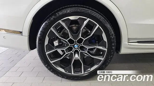 BMW X7 2025 — Photo 5/20