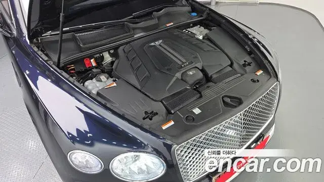 Bentley Bentayga 2022 — Photo 9/20