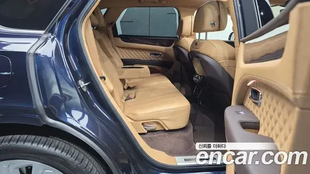 Bentley Bentayga 2022 — Photo 15/20