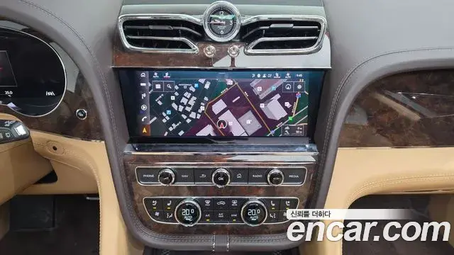 Bentley Bentayga 2022 — Photo 13/20