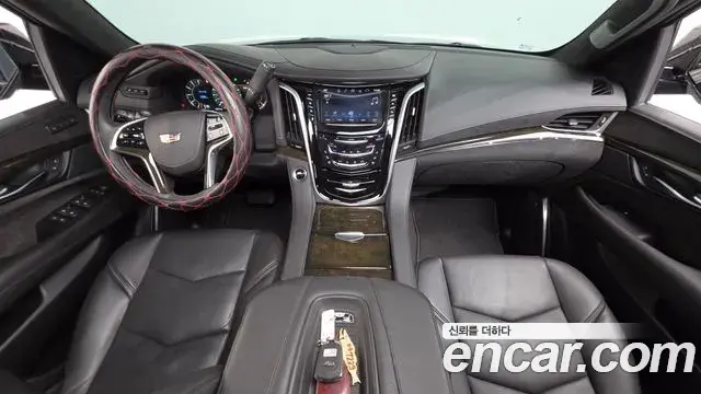 Cadillac Escalade 2020 — ფოტო 31/41