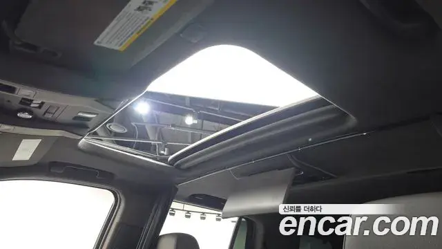 Cadillac Escalade 2020 — ფოტო 37/41