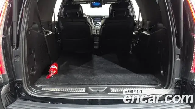 Cadillac Escalade 2020 — ფოტო 17/41