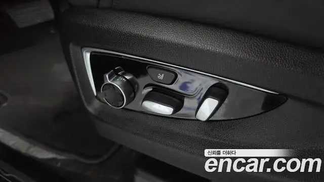 Cadillac Escalade 2020 — ფოტო 25/41