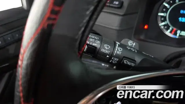 Cadillac Escalade 2020 — ფოტო 11/41