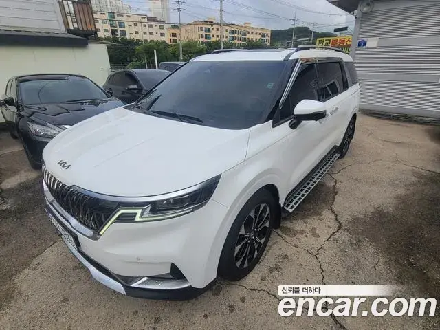 Kia Carnival 2021 — Фото 1/20