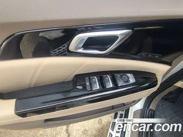 Kia Carnival 2021 — Фото 7/20