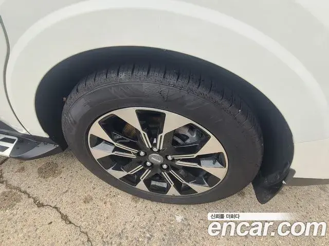 Kia Carnival 2021 — Фото 19/20