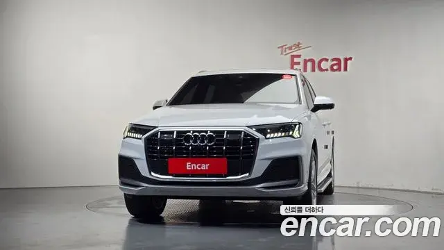Audi Q7 2023 — Фото 3/20