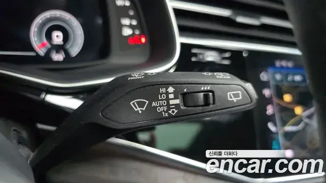 Audi Q7 2023 — Фото 18/20