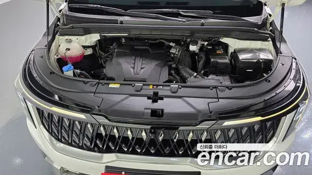 Kia Carnival 2023 — Photo 6/20