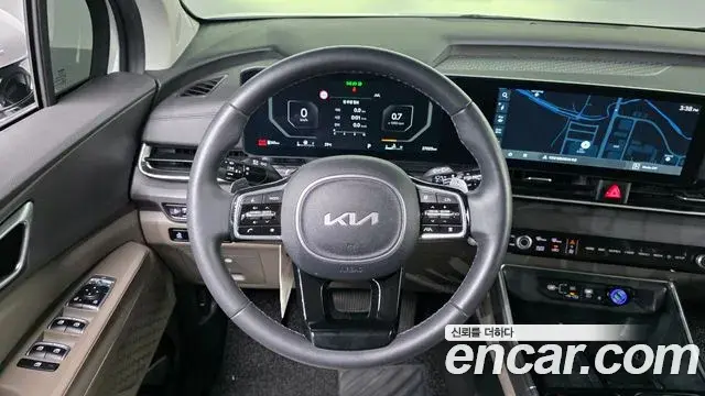 Kia Carnival 2023 — Photo 12/20