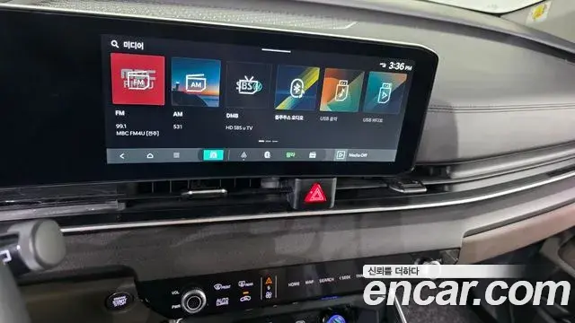 Kia Carnival 2023 — Photo 14/20