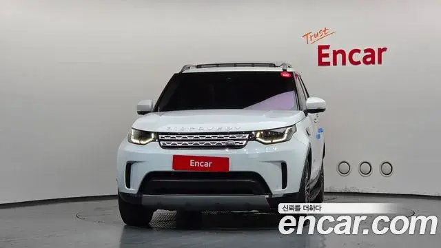 Land Rover Discovery 5 2020 — Фото 3/20