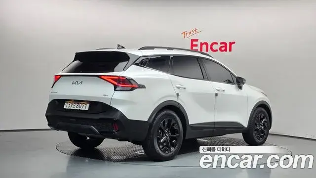 Kia Sportage 2024 — Фото 2/20
