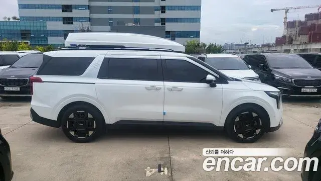 Kia Carnival 2024 — Şəkil 2/20