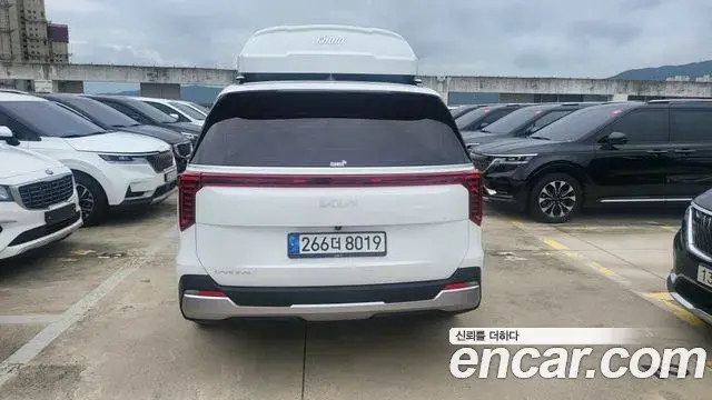 Kia Carnival 2024 — Şəkil 3/20