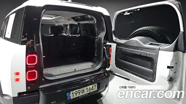 Land Rover Defender 2021 — Фото 20/20