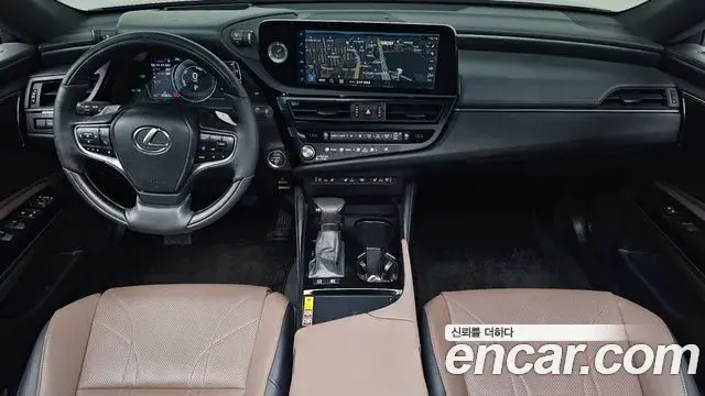 Lexus ES300h 2023 — Photo 2/20