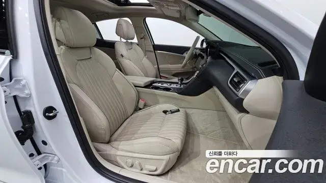 Genesis G70 2023 — Şəkil 28/36