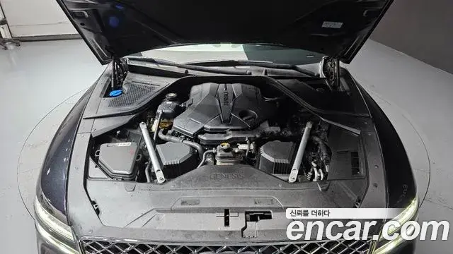 Genesis Electrified G80 2020 — Photo 6/20