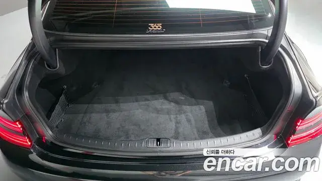 Genesis Electrified G80 2020 — Photo 18/20