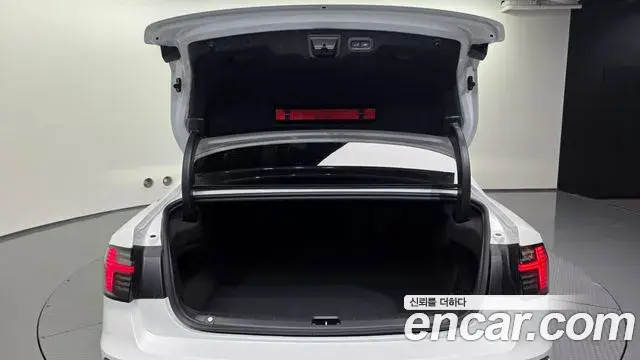 Volvo S90 2025 — Фото 20/20
